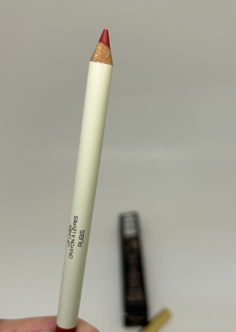 GUCCI CRAYON CONTOUR DES LEVRES LIP PENCIL 1.14g/ 0.04oz RUBIS 05 NEW W/BOX RARE