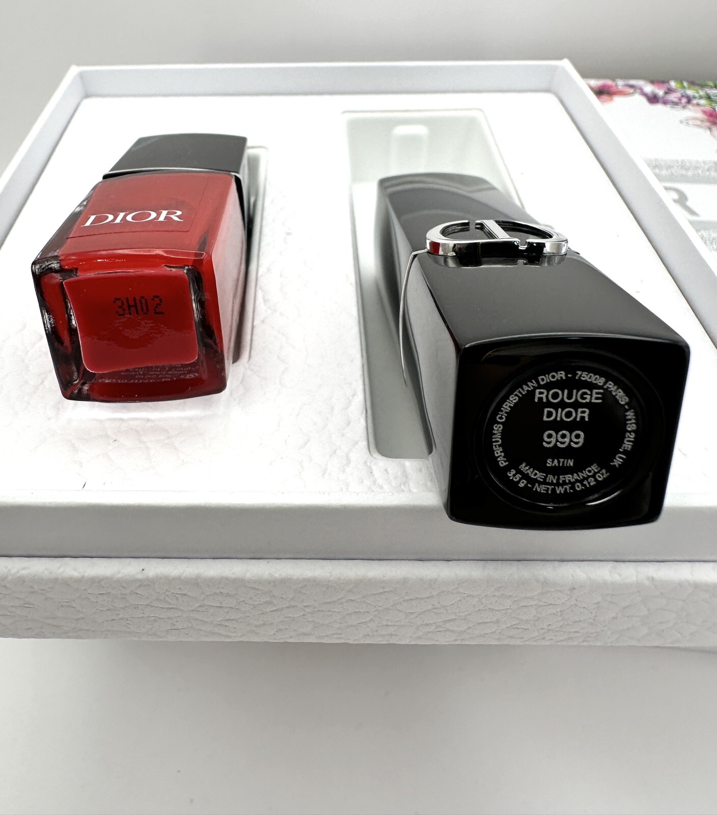 Dior Rouge Gift Set 4 Pcs (1 Full Size Lipsticks 999 , Lipstick Holder, Nail)