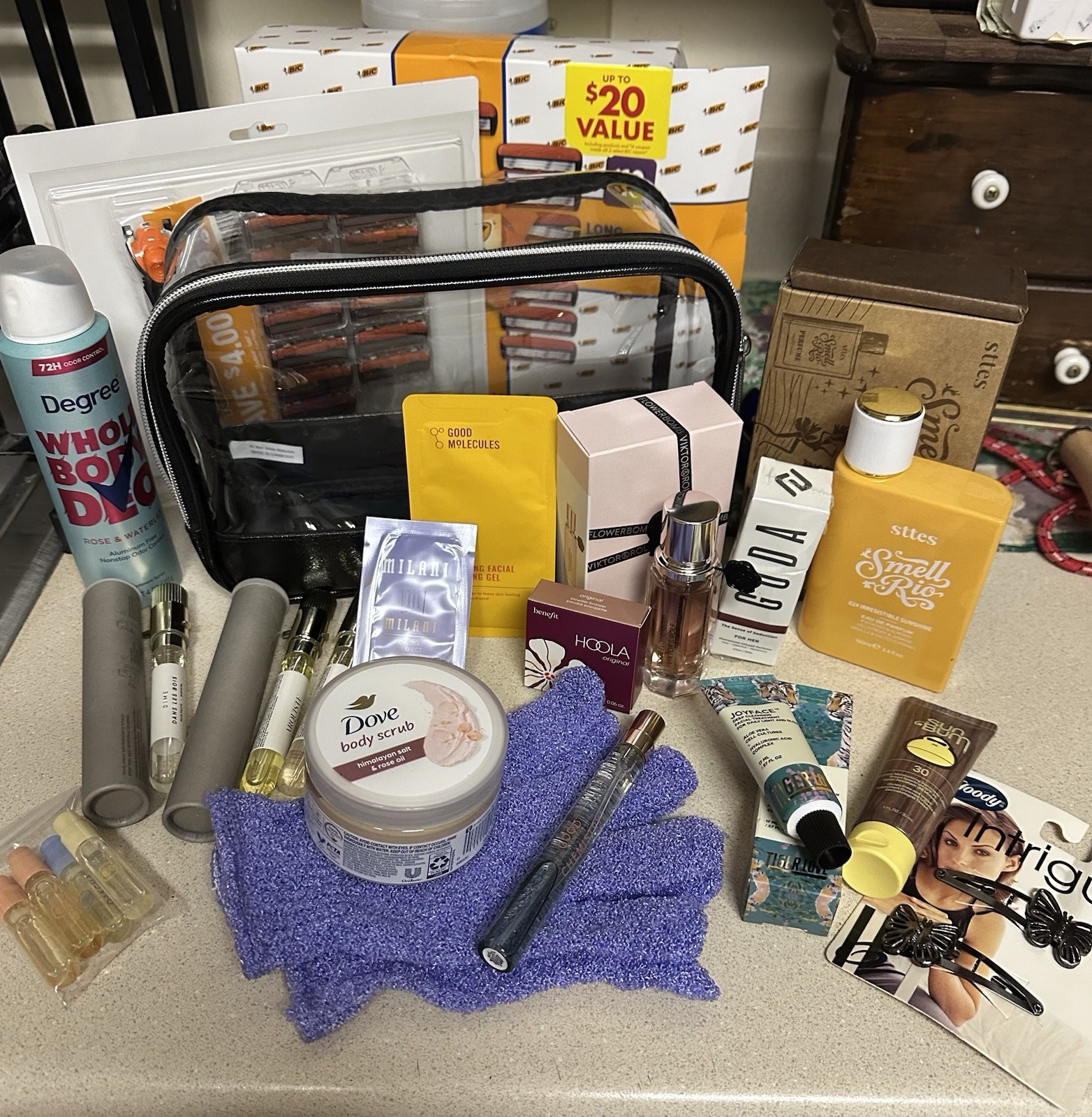 Mixed Brands Travel Size Bath & Body Lot Bag Dove Degree + Flowerbomb Rose