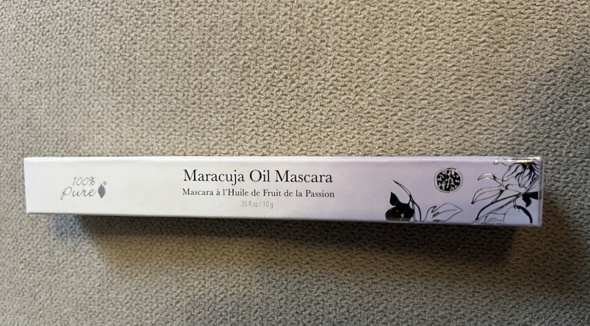 100% PURE Maracuja Black Tea Mascara Natural Volumizing Organic fruit Pigment