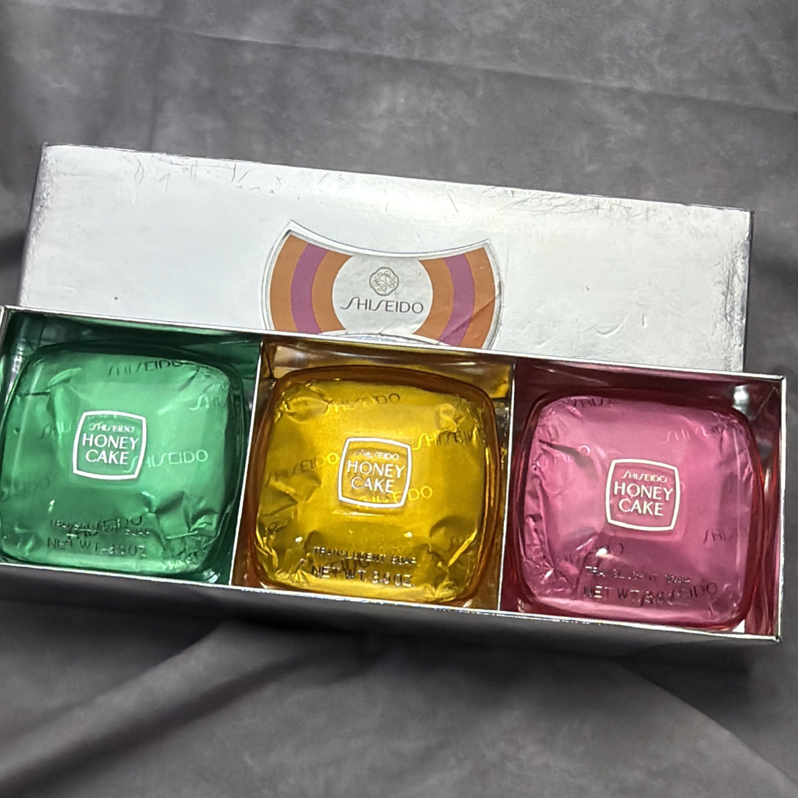 SHISEIDO HONEY CAKE TRANSLUCENT SOAP SET OF THREE New NIB Box Set B14