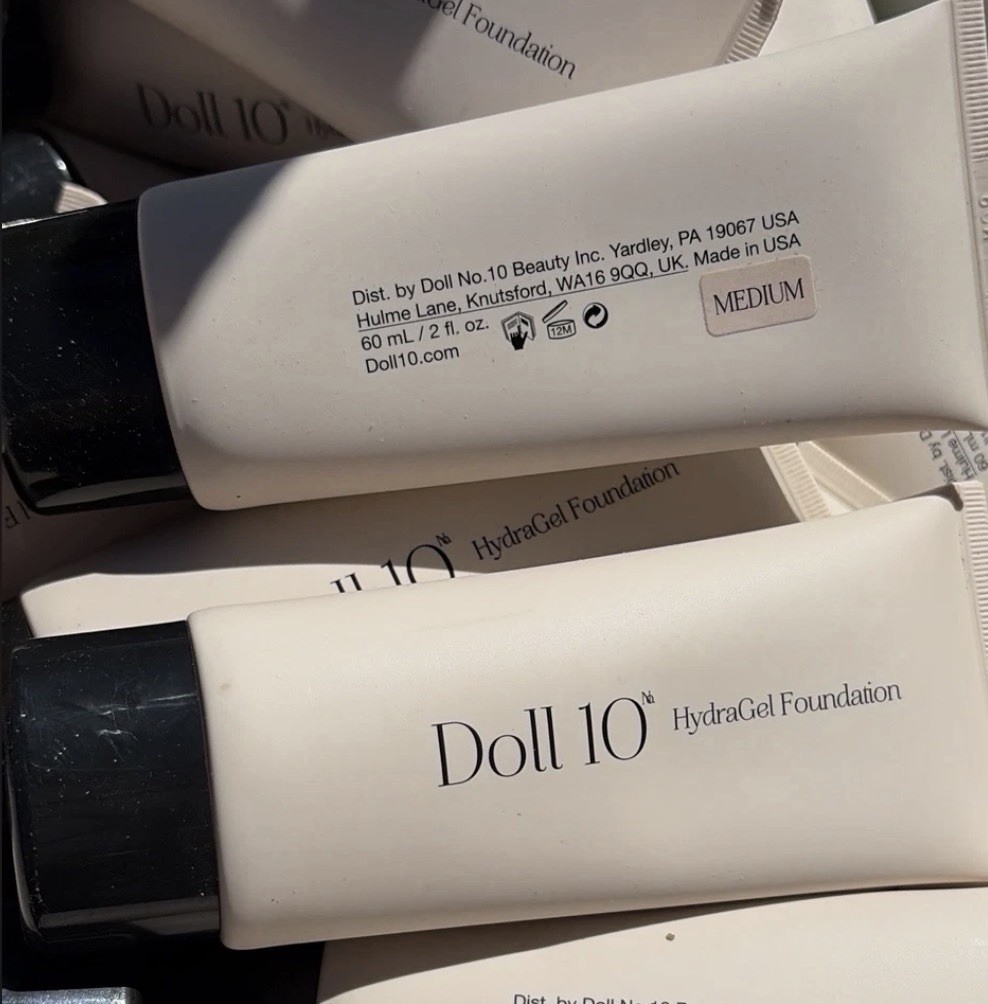 Doll 10 HydraGel Foundation Makeup, Medium Shade, 2 fl oz, 12M PAO