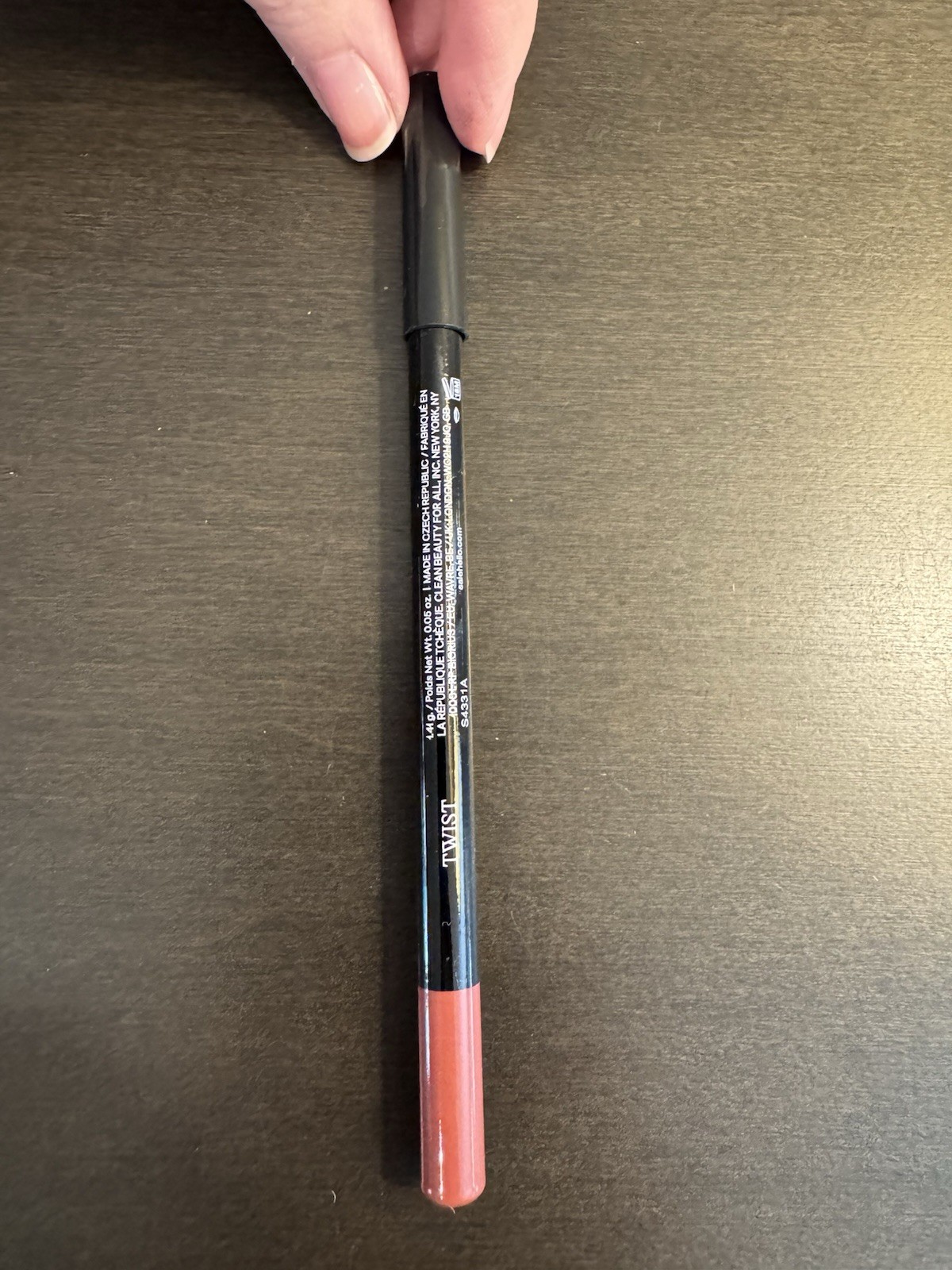 Saie Lip Liner 101 Lip Pencil Twist Full Size .05 oz 1.14 g NEW