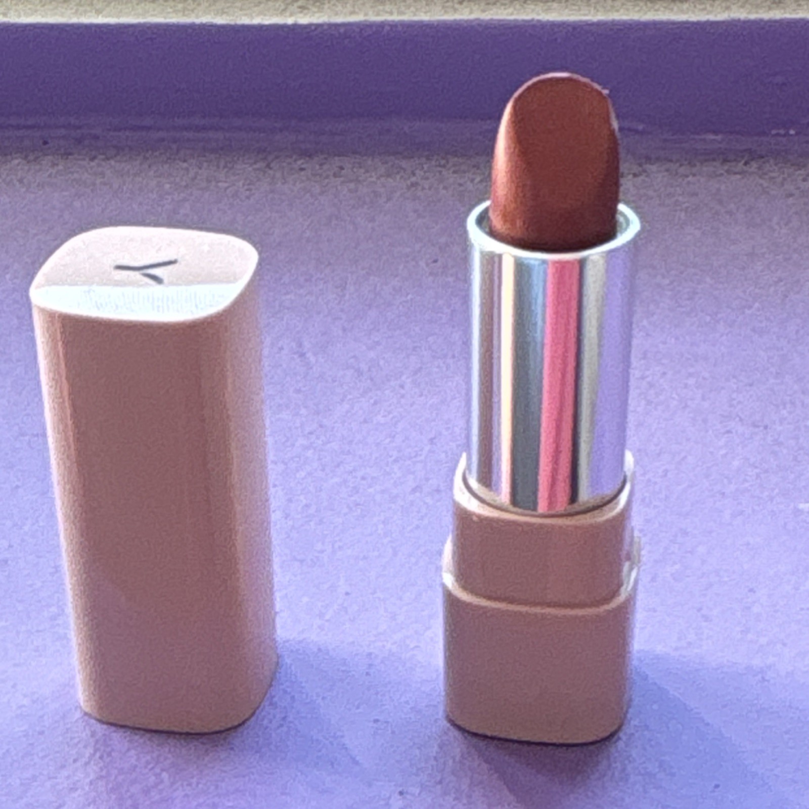 Yanbal Hydra-Lip Lipstick Ambre Shade 4g 0.14oz 24M PAO MPN 503C000046A
