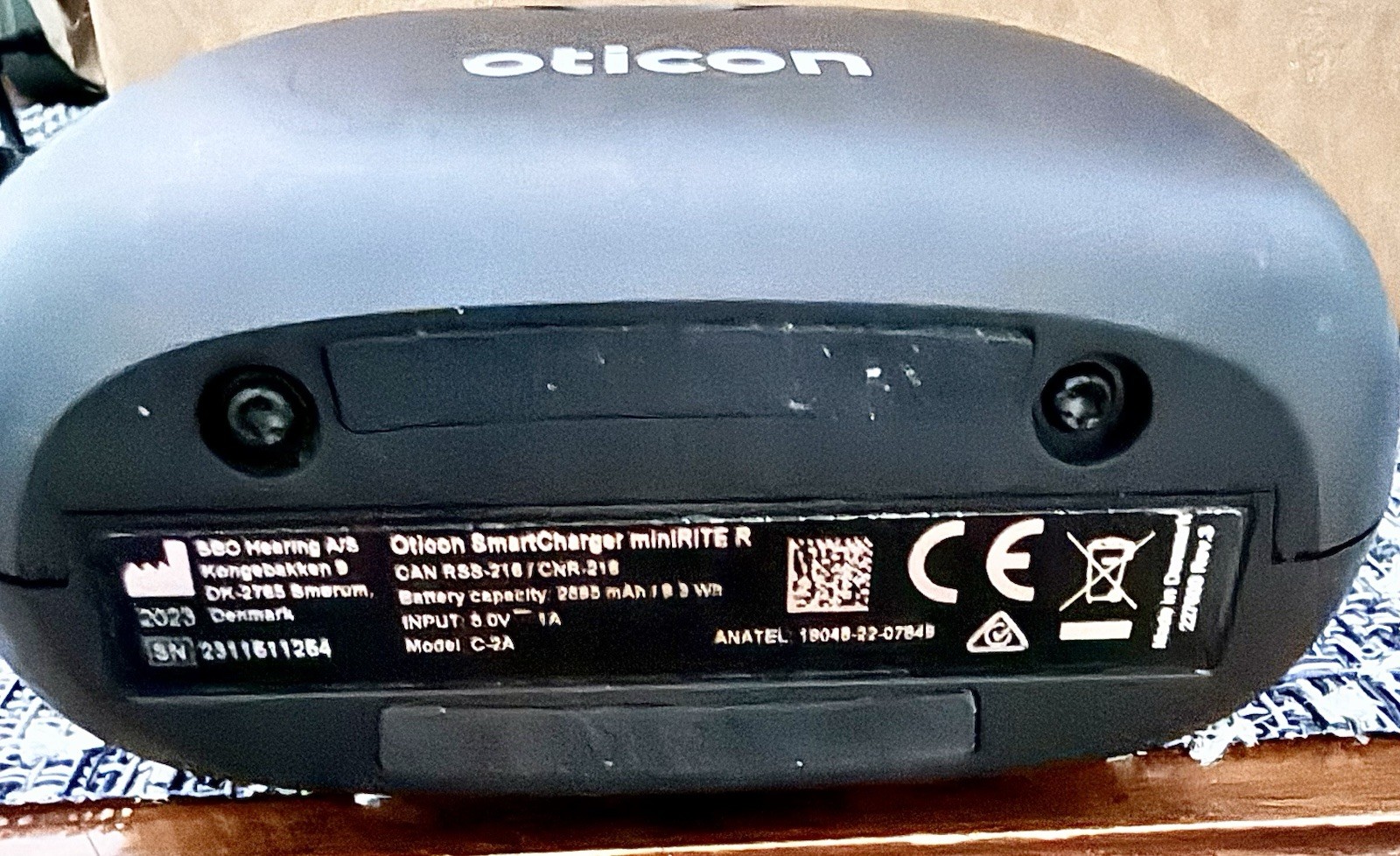 Oticon miniRite R smart charger Black
