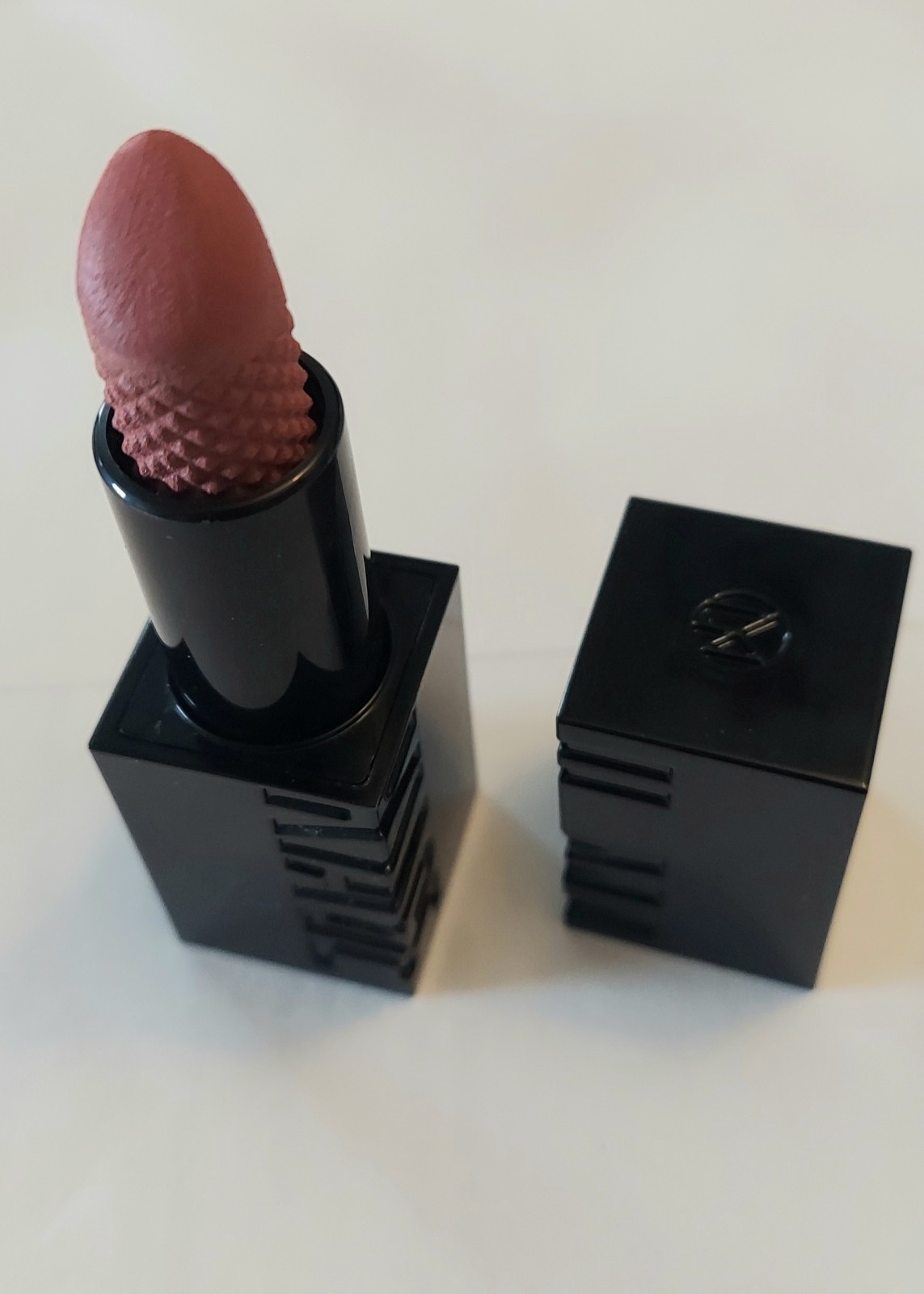 Il Makiage Matte Lip Color In Dirty Talk Elwa – Rosy Pink Matte 3.5g Full Size