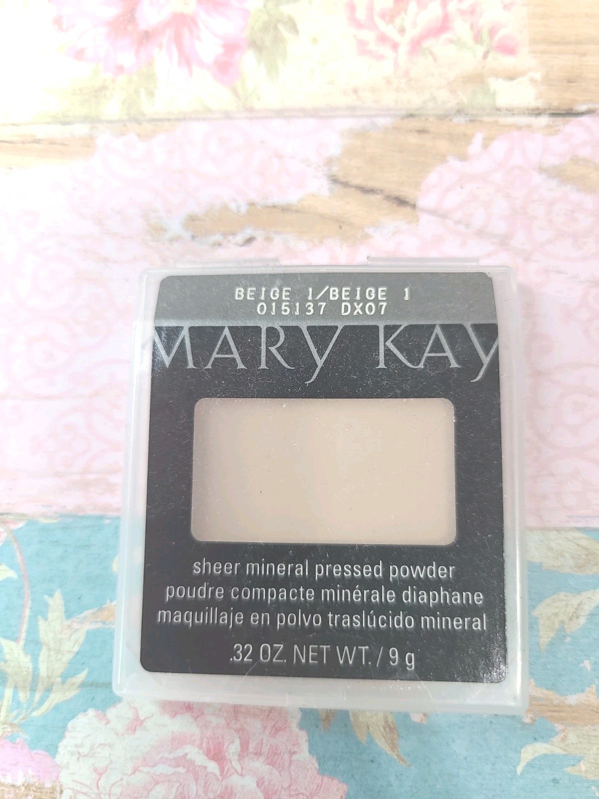Mary Kay BEIGE 1 #015137 Sheer Mineral Pressed Powder .32 Oz