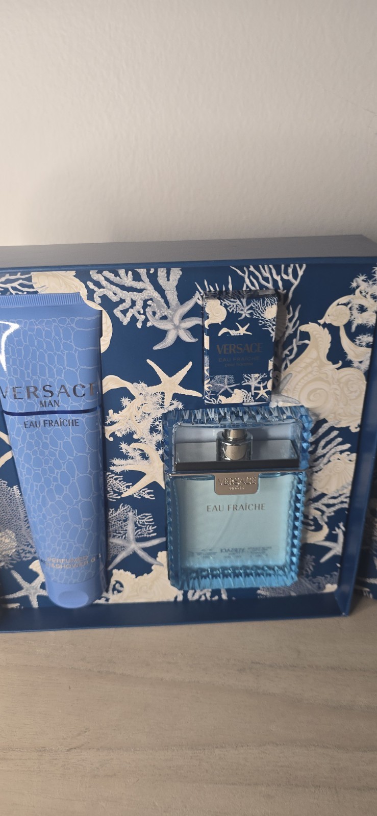 Versace Eau Fraiche Pour Homme Gift Set EDT Spray, 3.4 fl oz Regular Size