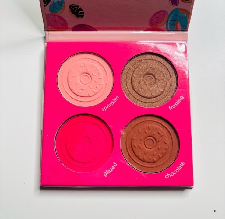 Beauty Treats Always Fresh 4 Face Powders Palette, Shimmer Matte, Cruelty-Free