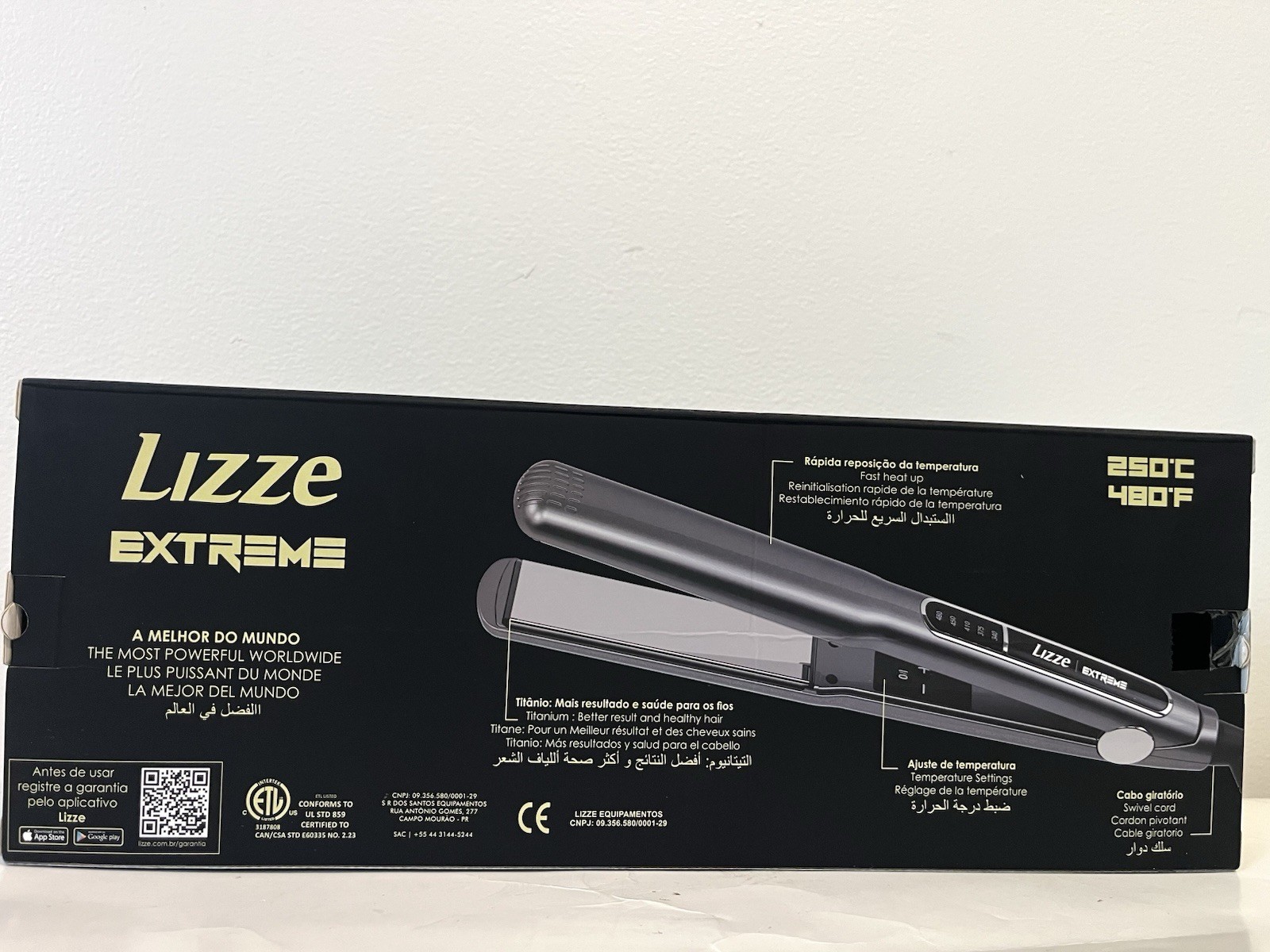 Lizze Extreme Professional Slim 480ºF Professional Titanium Straightener.