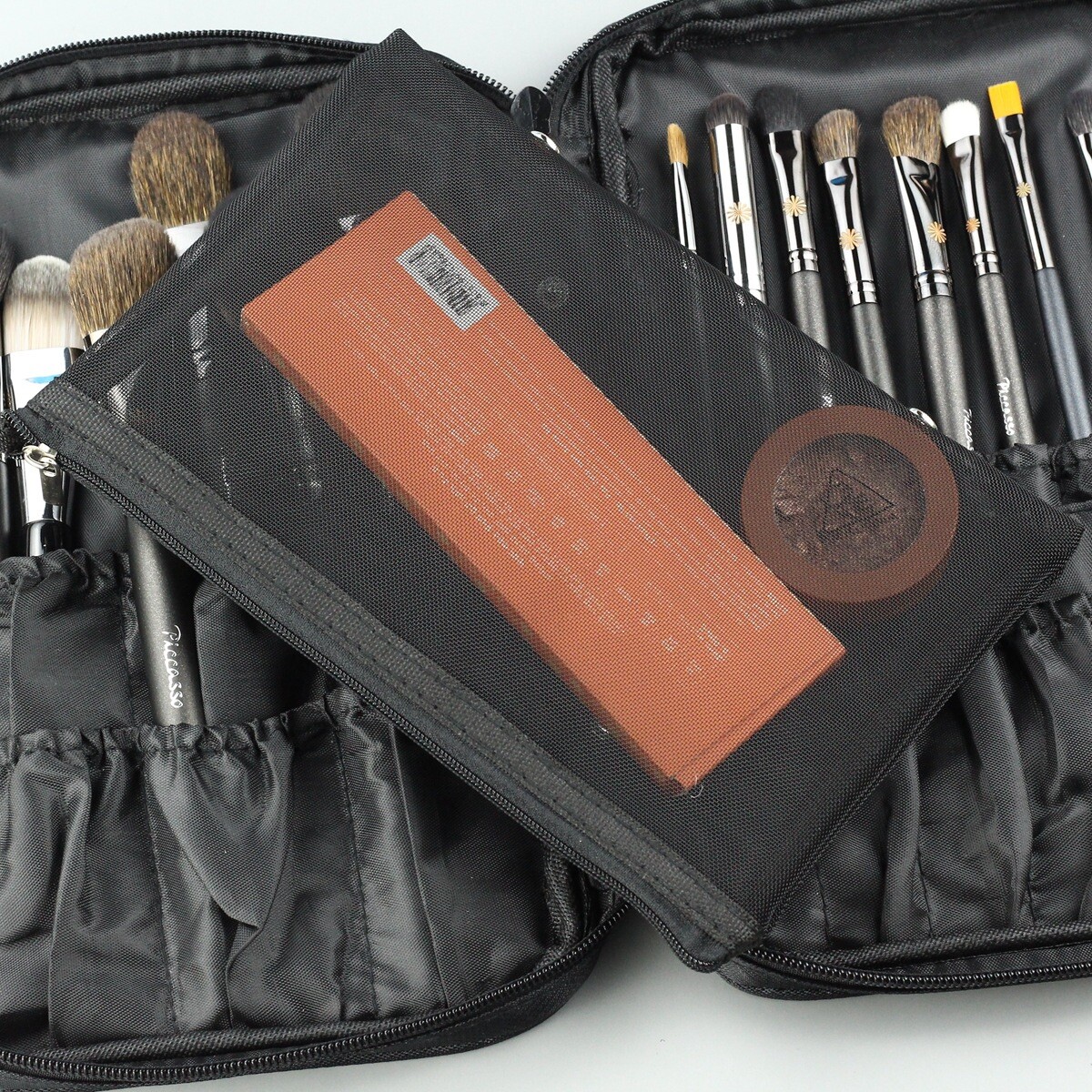 Makeup Brush Portable Bag Storage with Zipper-21 Slots-Free for buyer who bought