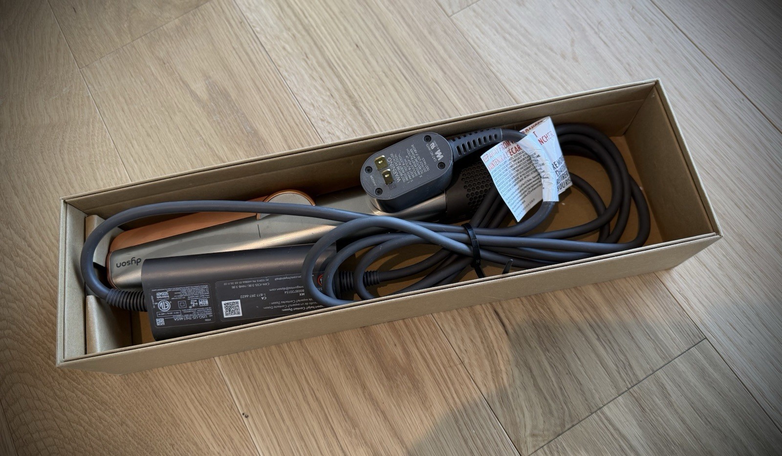 Dyson Airstrait HS06 Mint In Box