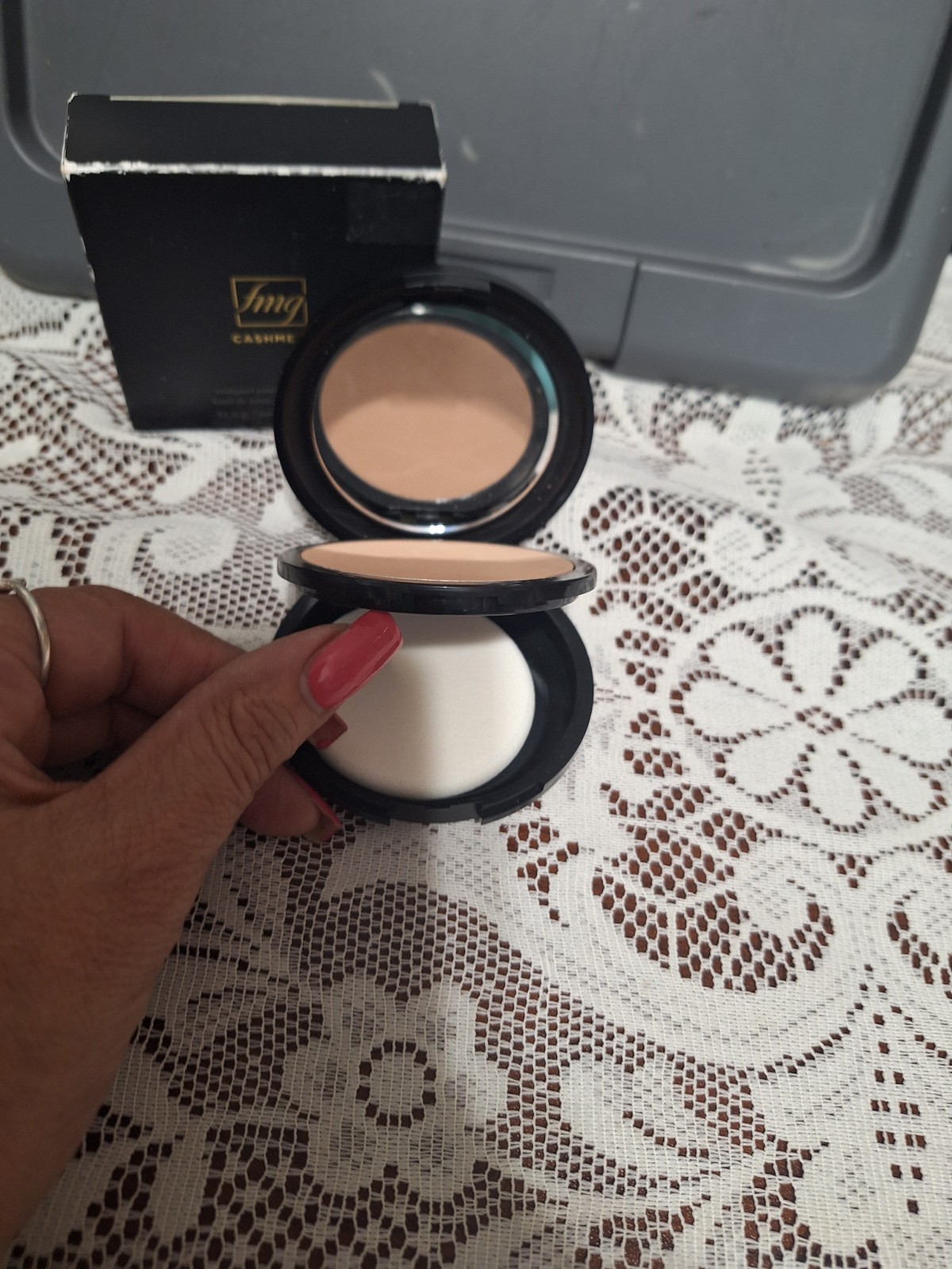 Avon Fmg Cashmere Complexion Compact Powder Foundation N140 New Boxed