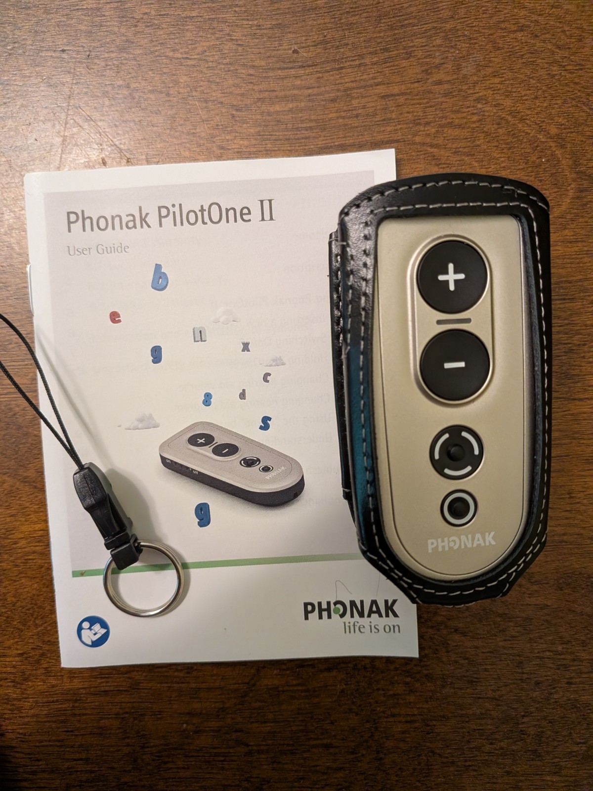 Phonak Hearing Aid Pair Brio 2 R 312T W/ Cases + PilotOne II Remote Kapak Dryer