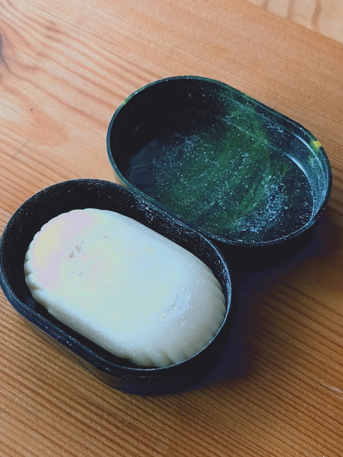 ✨🎧 vintage EARBUD HEADPHONES SOAP TRAVEL CASE Israel EILAT 🏨🧼 HOTEL SOAP ysl