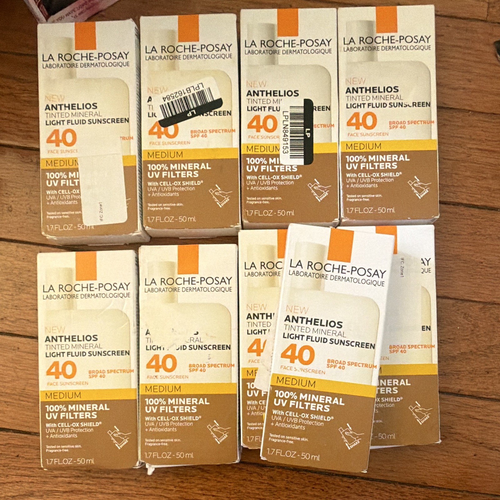 La Roche-Posay Anthelios Tinted Mineral Fluid SPF 40 Face 1.7 fl oz 9 count