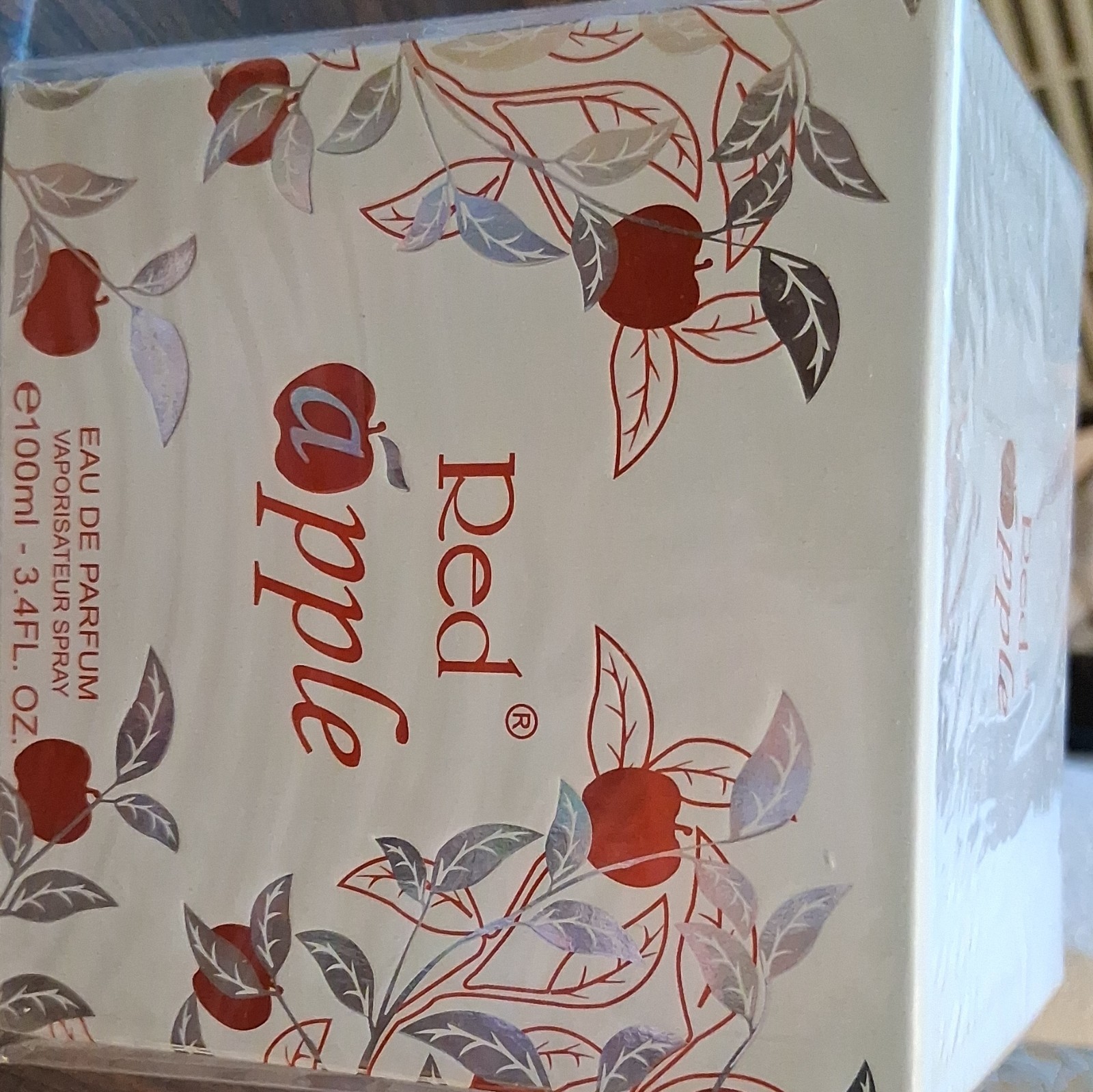 Red Red Apple Eau de Parfum Spray EDP, 3.4 fl oz / 100 ml Regular Size