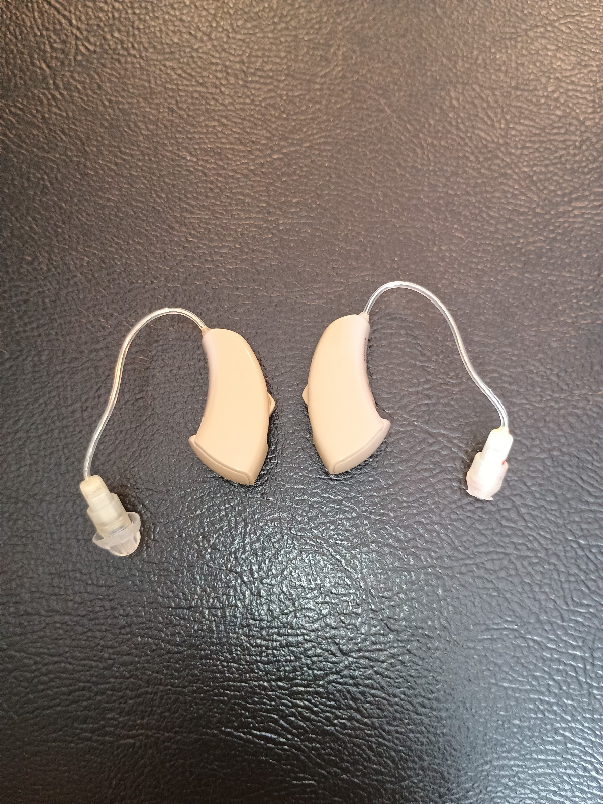 Kirkland Signature 6.0 Hearing Instruments Model: KS661-DRW plus accessories