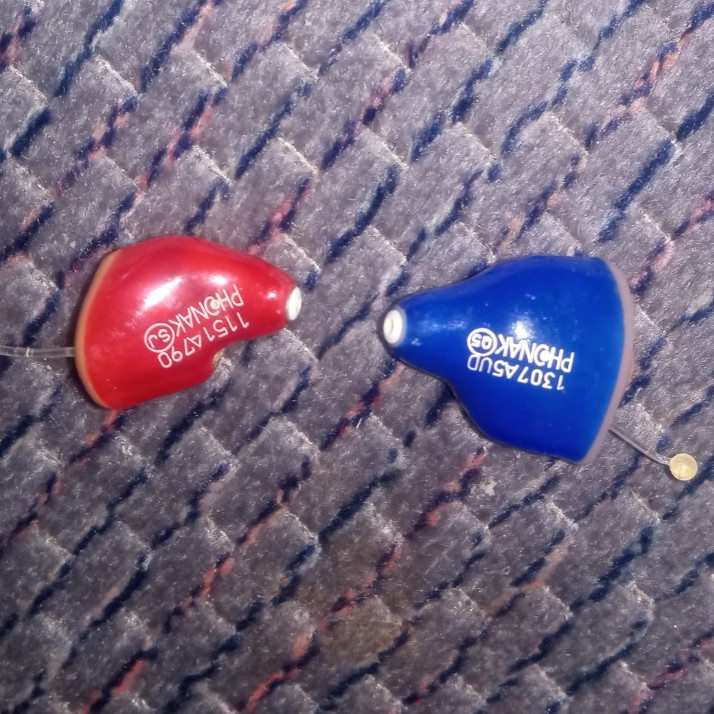 Phonak CIC Hearing Aids Right And Left Pair