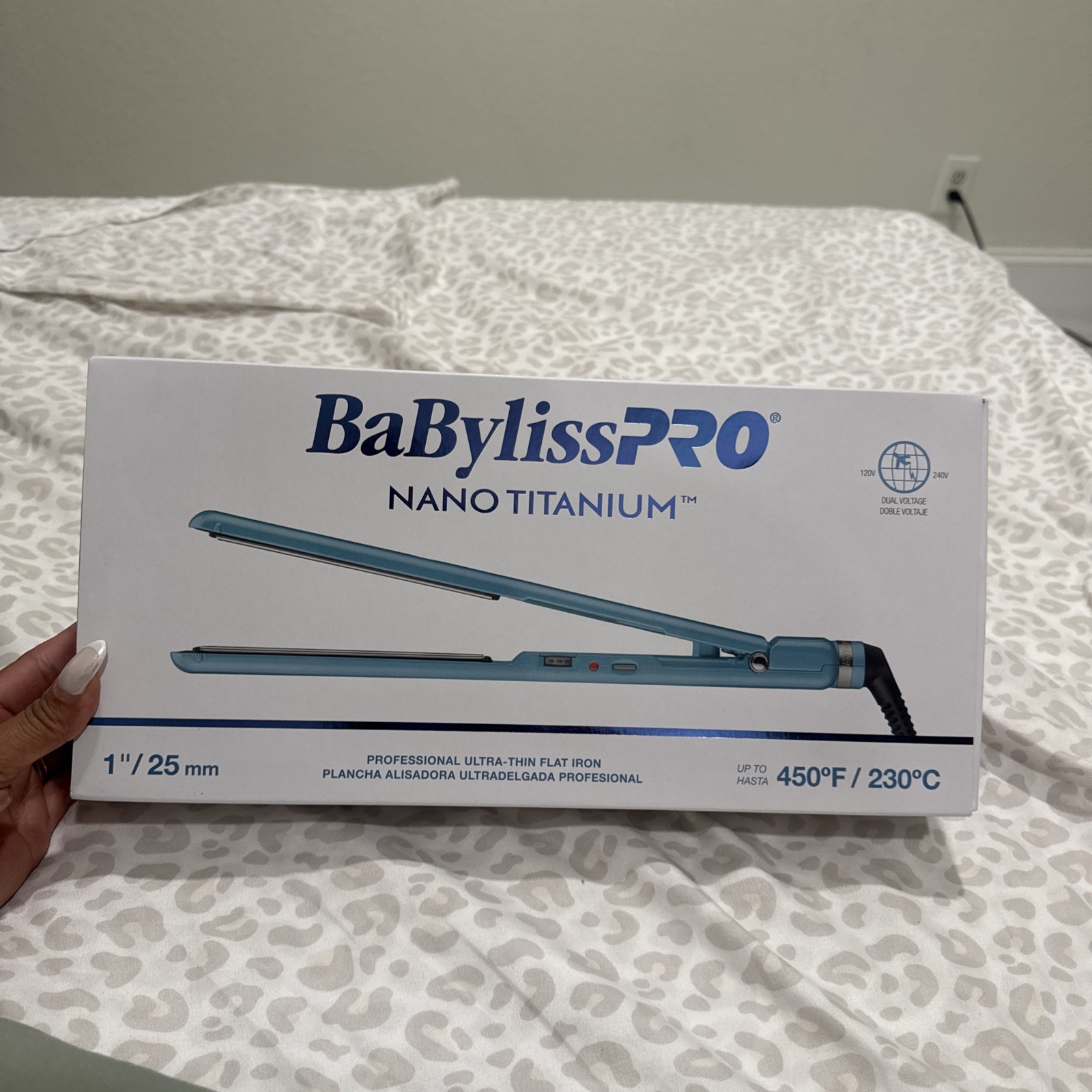 BaBylissPRO Nano Titanium Ultra-Thin Straightening Iron – Blue (BNT4072TUC)