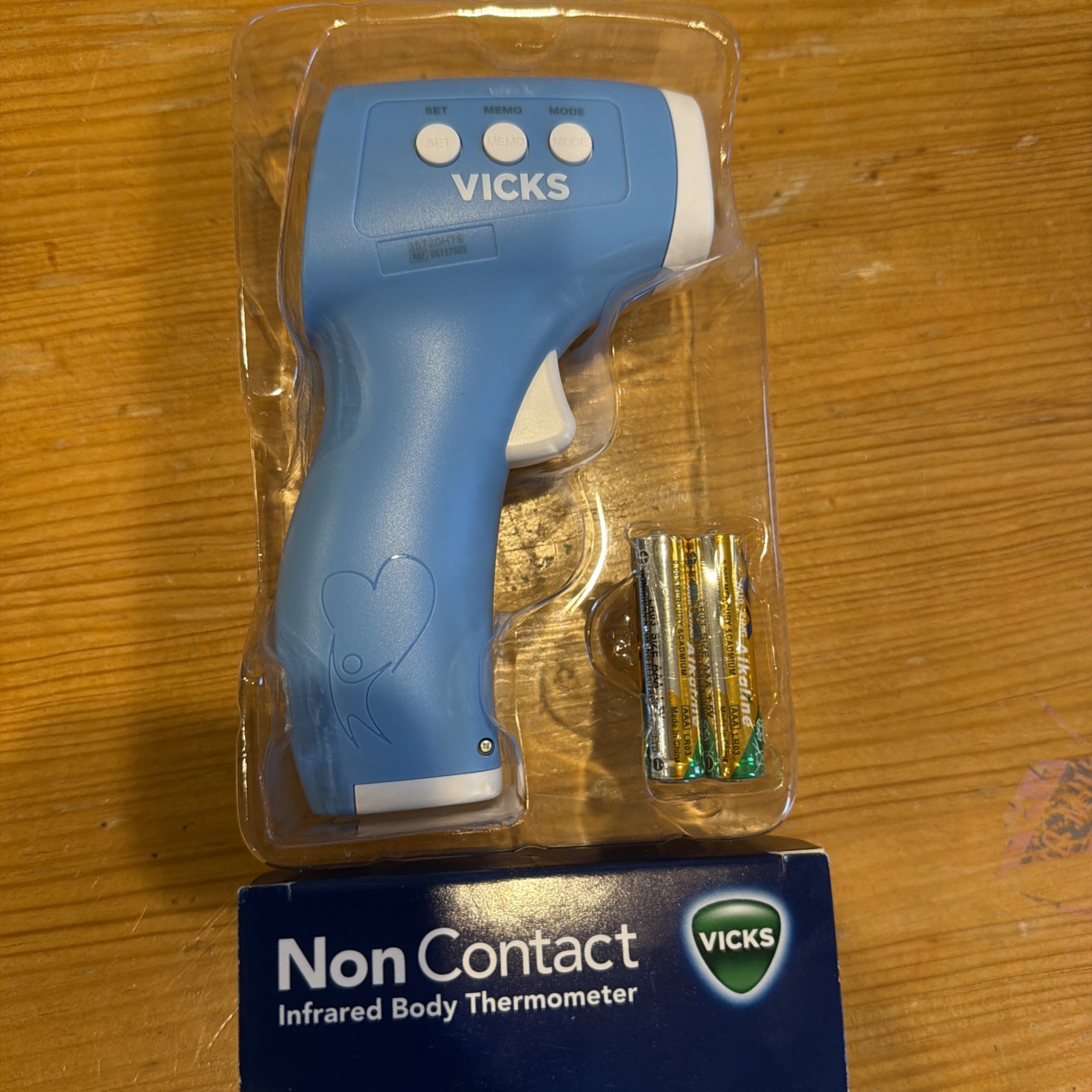 New Vicks Non Contact Infrared Body Thermometer – Batteries included