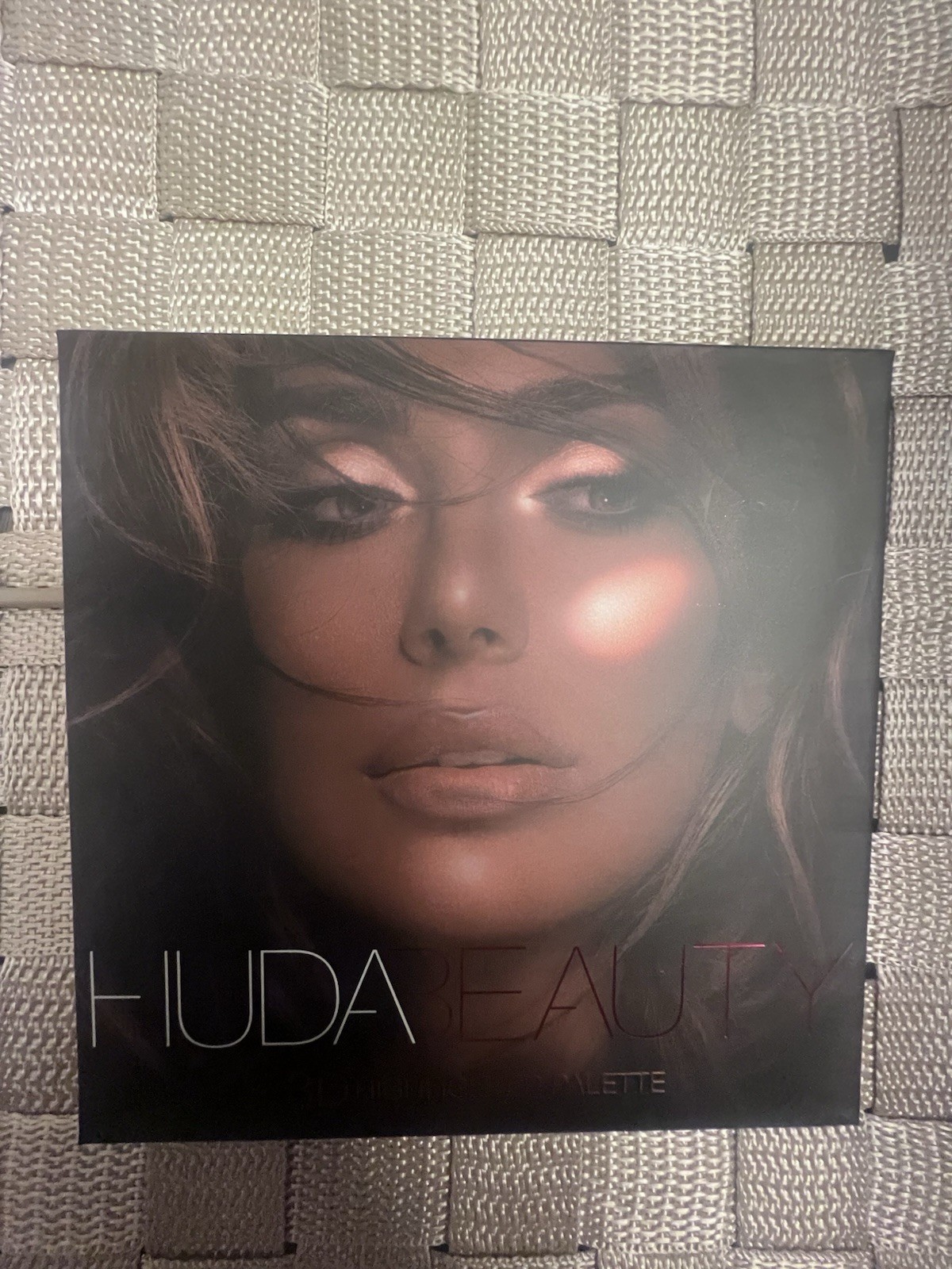 HUDA BEAUTY 3D Highlighter Palette Cream & Powder Glow Barbados Aruba 0.53 oz