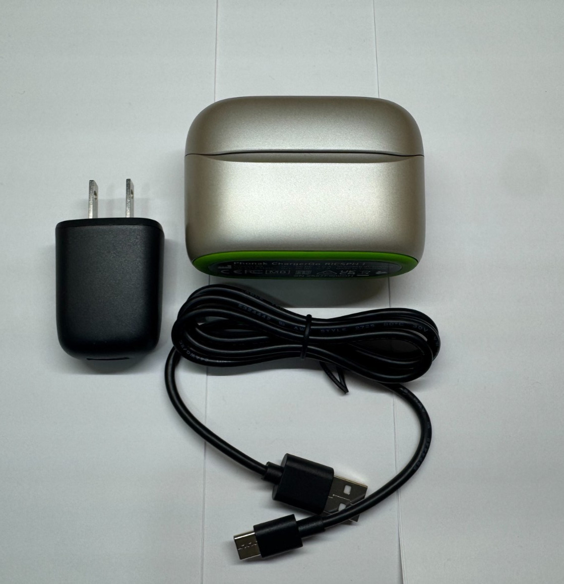 Phonak ChargerGo RIC SPHERE Infinio. With Power Cord & Wall Adaptor.