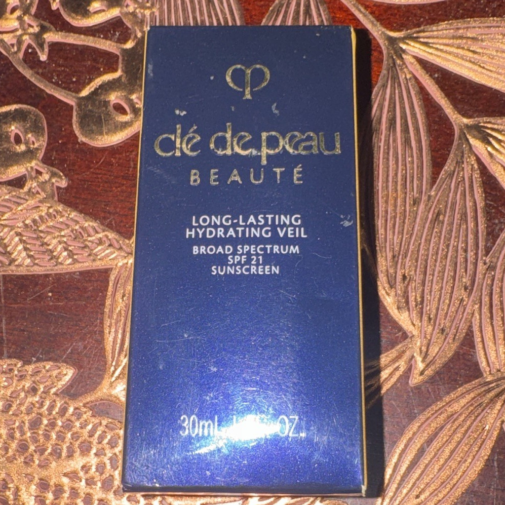 Clé de Peau Beauté Hydrating Broad Spectrum SPF 21 Face Sunscreen 30 mL