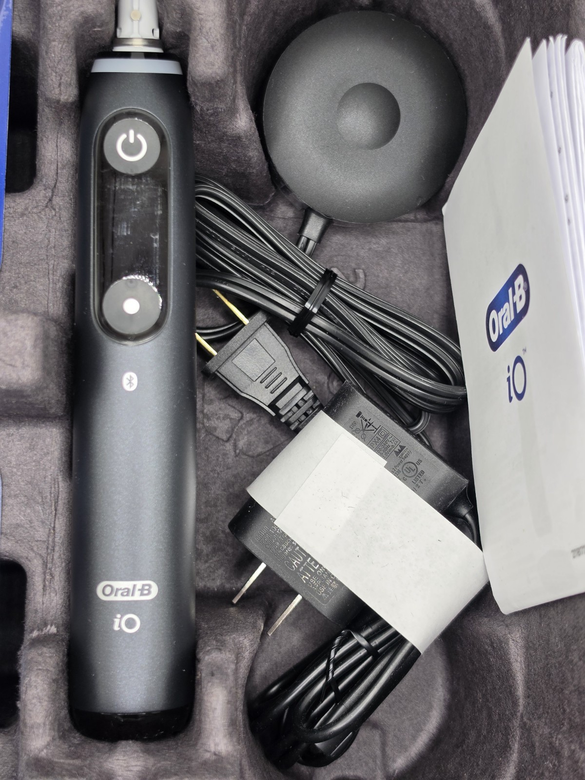 Oral-B iO7 Series 7 Electric Toothbrush Black Onyx + Travel Case & 2 Heads