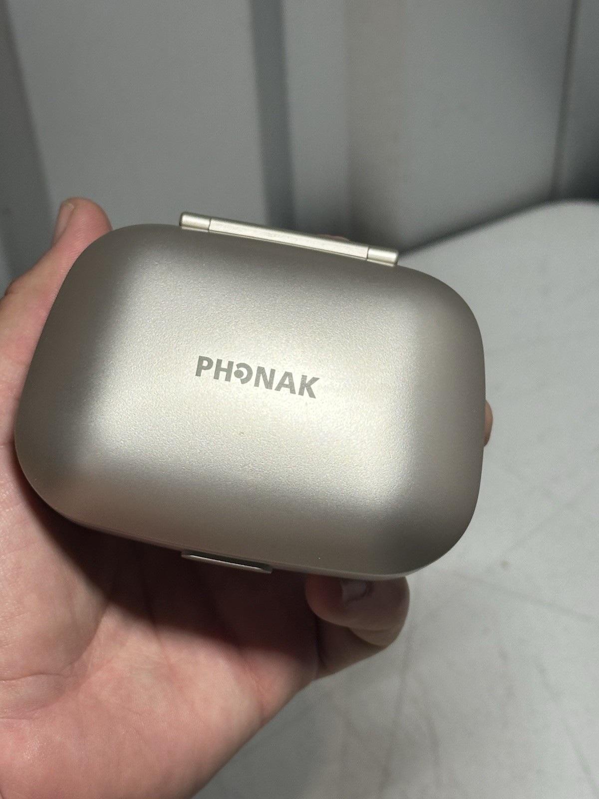Phonak Audeo Rechargeable Wireless Audio Ear Devices Charger Case Set