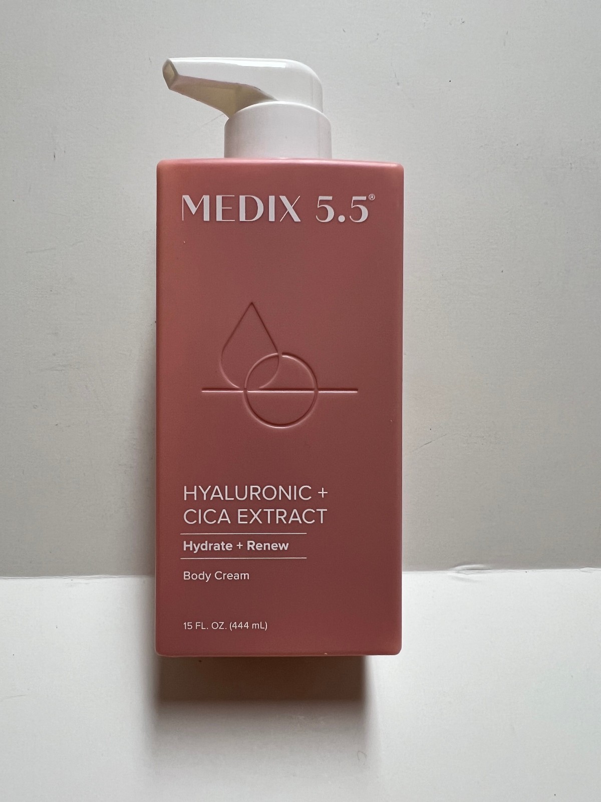 Medix 5.5 Hyaluronic + Cica Extract Hydrate + Renew Body Cream 15oz NEW 444ml