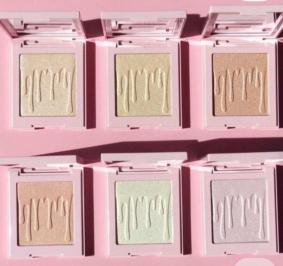 KYLIGHT.-KYLIE JENNER-ONE-PRESSED ILLUMINATING POWDER-BUYER CHOICE OF SHADE-NIB