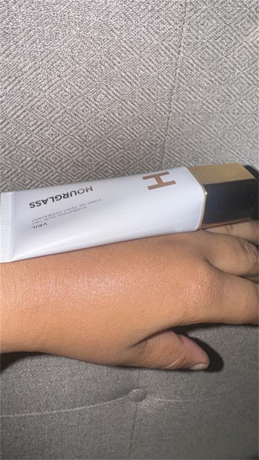 Hourglass Veil™ Hydrating Skin Tint Foundation