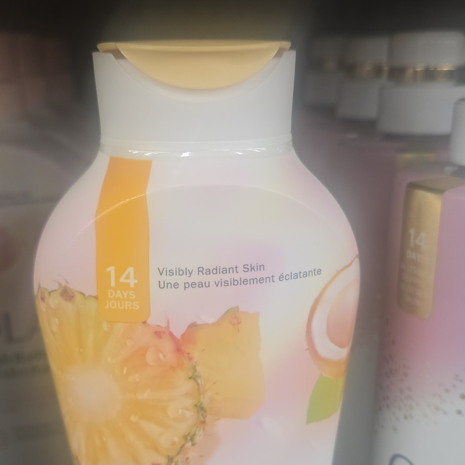 Olay Fresh Radiance Pomegranate Body Wash w/ Vitamin B3 & Pomegranate Extract
