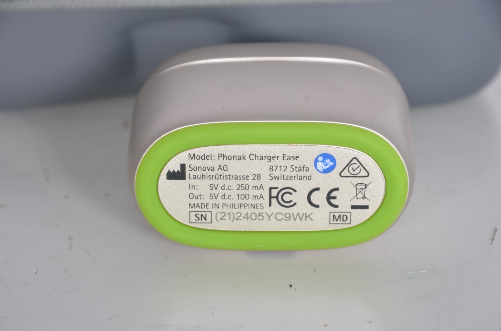 Phonak Audeo L90-R Bluetooth Hearing Aids w/ Charger For Mild To Severe Loss