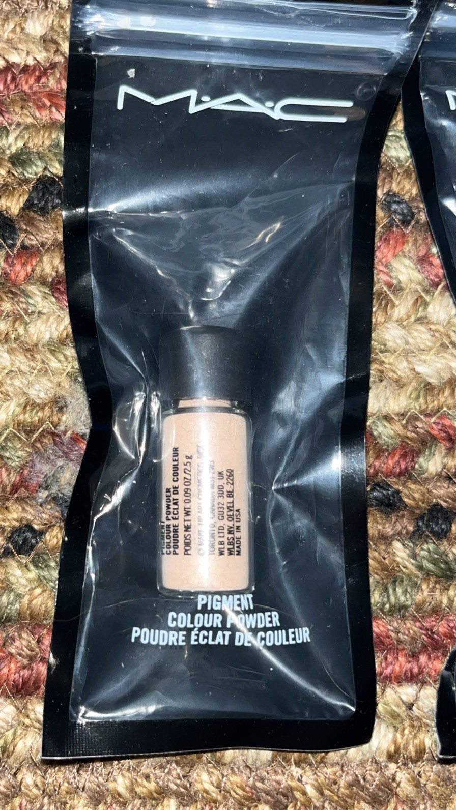 MAC-PIGMENT COLOUR POWDER-0.09 OZ. ONE OF BUYER CHOICE- NIP/NWOP