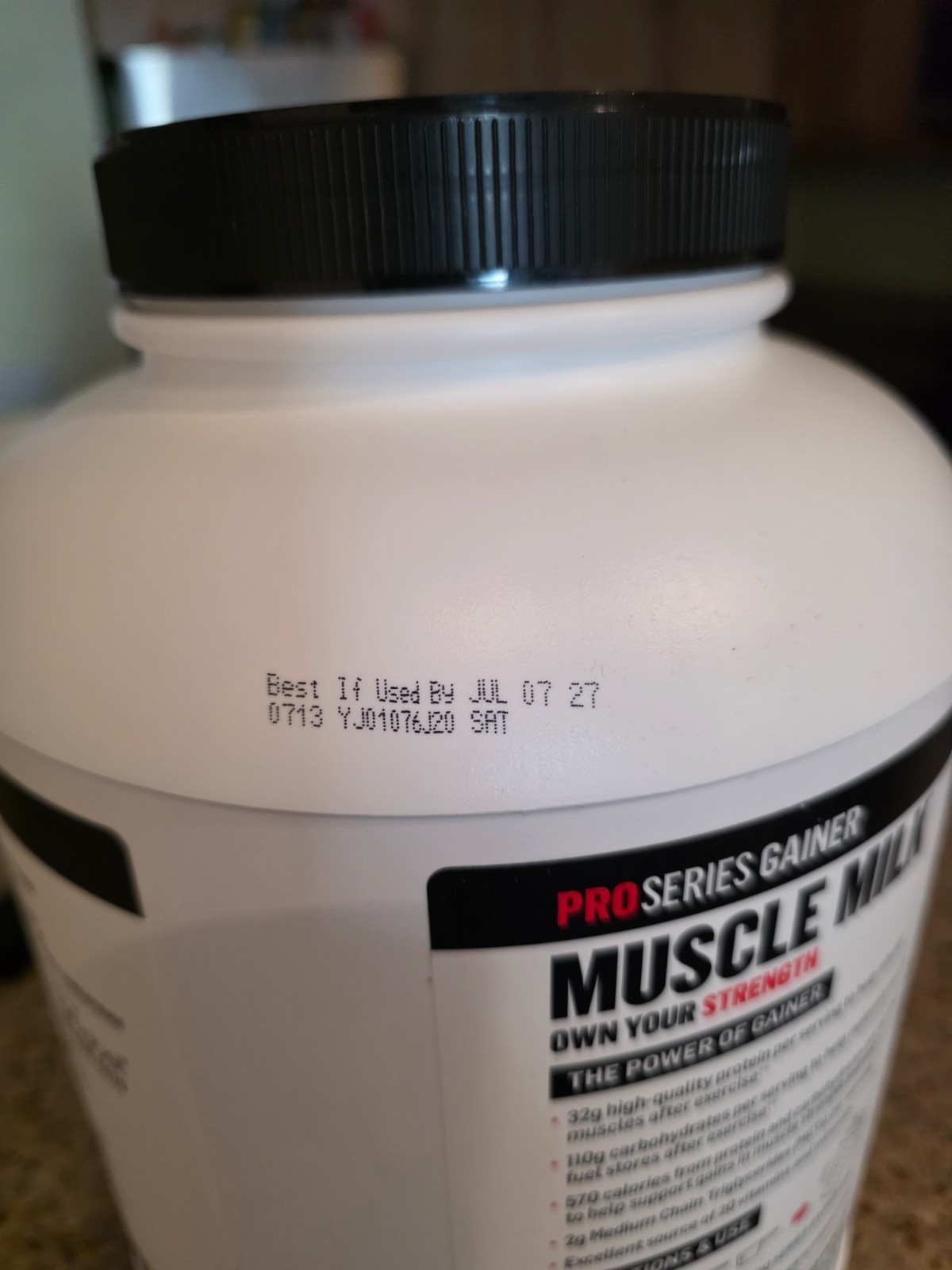 Muscle Milk Gainer Protein Powder, Vanilla Creme, 32g Protein, 5 Pound exp 7/27
