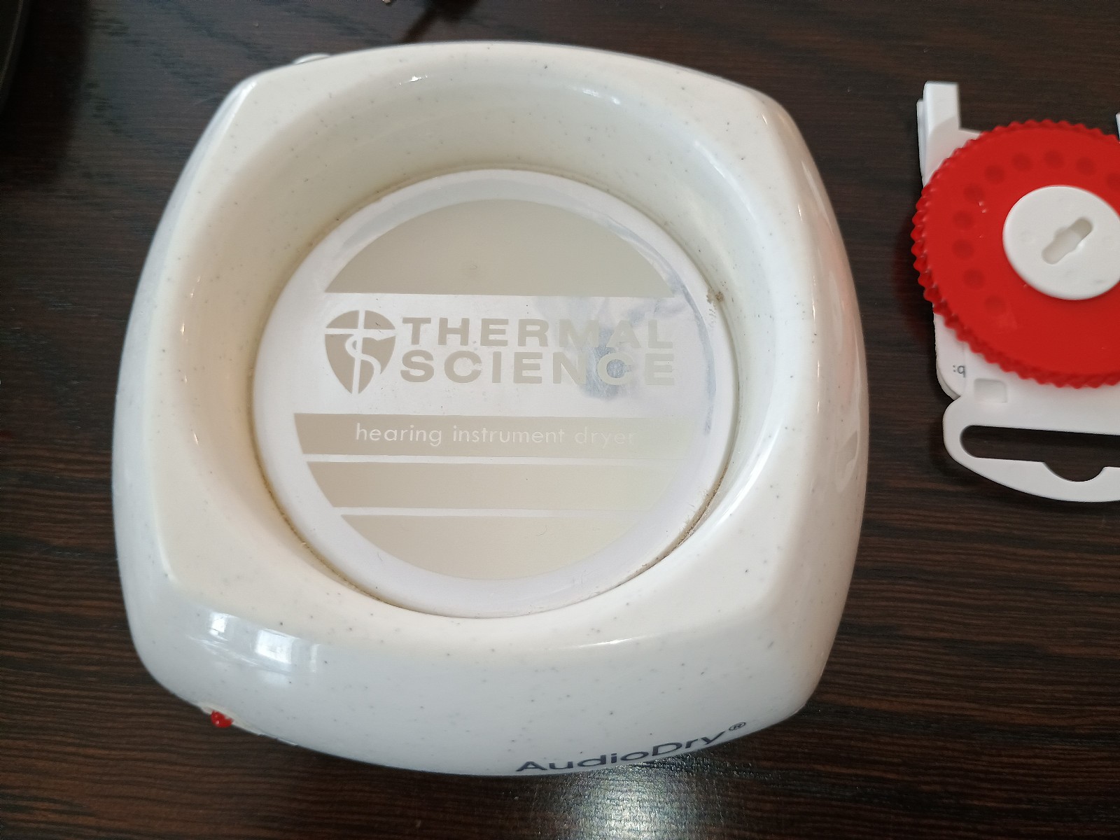 Kirkland Signature 6.0 Hearing Instruments Model: KS661-DRW plus accessories
