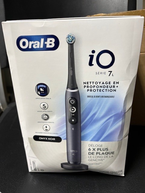 Oral-B iO Series 7L Deep Clean + Protect Rechargeable Toothbrush – New