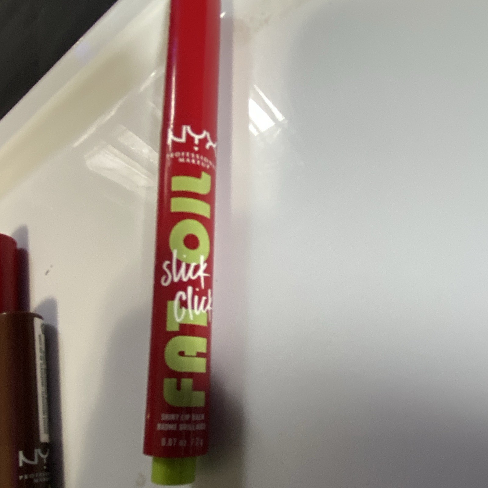 NYX FAT OIL Slick Click Lip Balm – Red – Shine – Fruit Oil – 0.27 oz