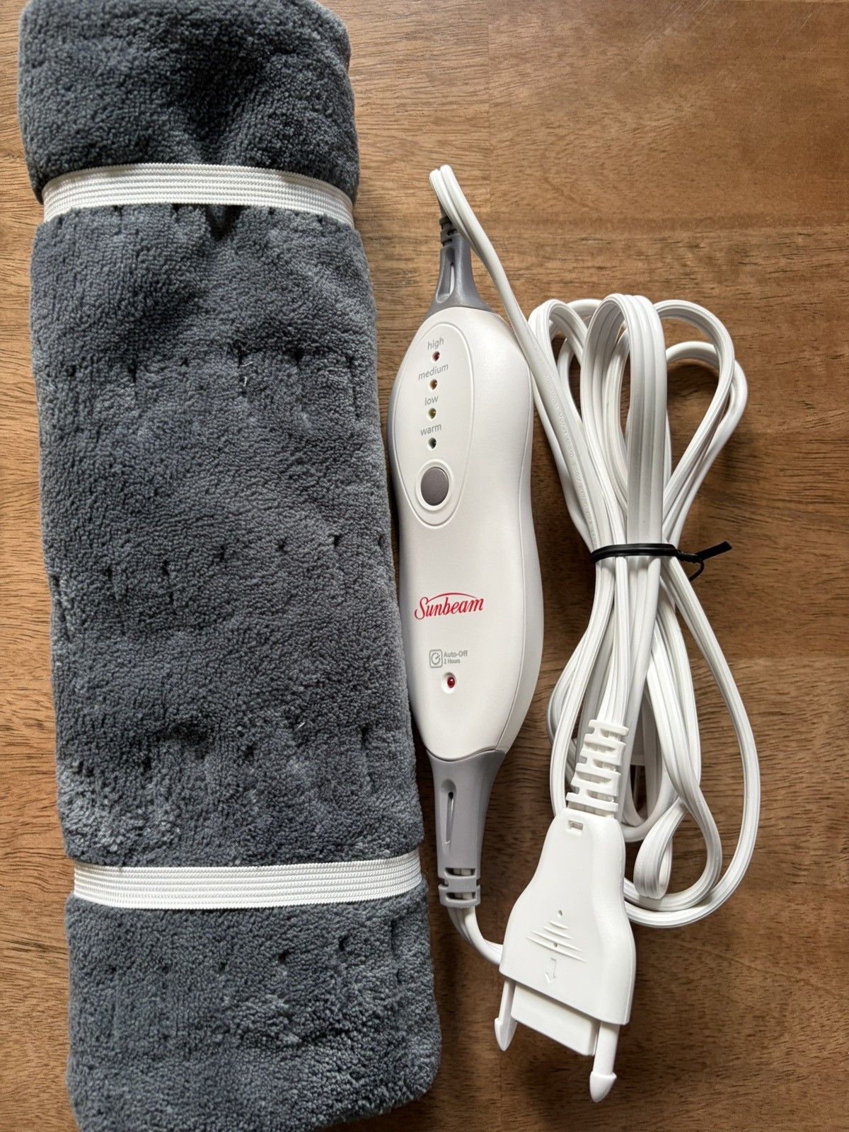 (Open Box) Sunbeam® Heating Pad Standard Size 12in x 15in / 4 Heat Settings