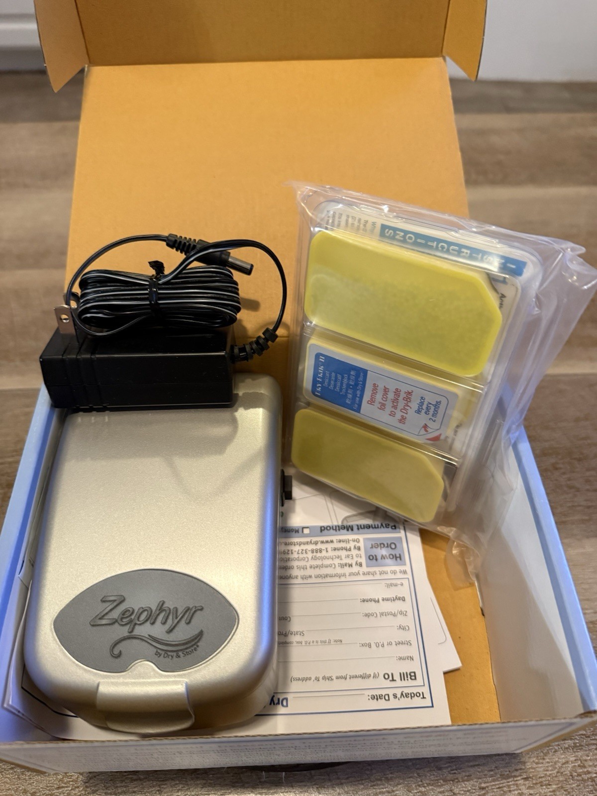 Zephyr by Dry & Store Hearing Aid Dryer Tinnitus Cochlear Ear Monitors N.O.B.