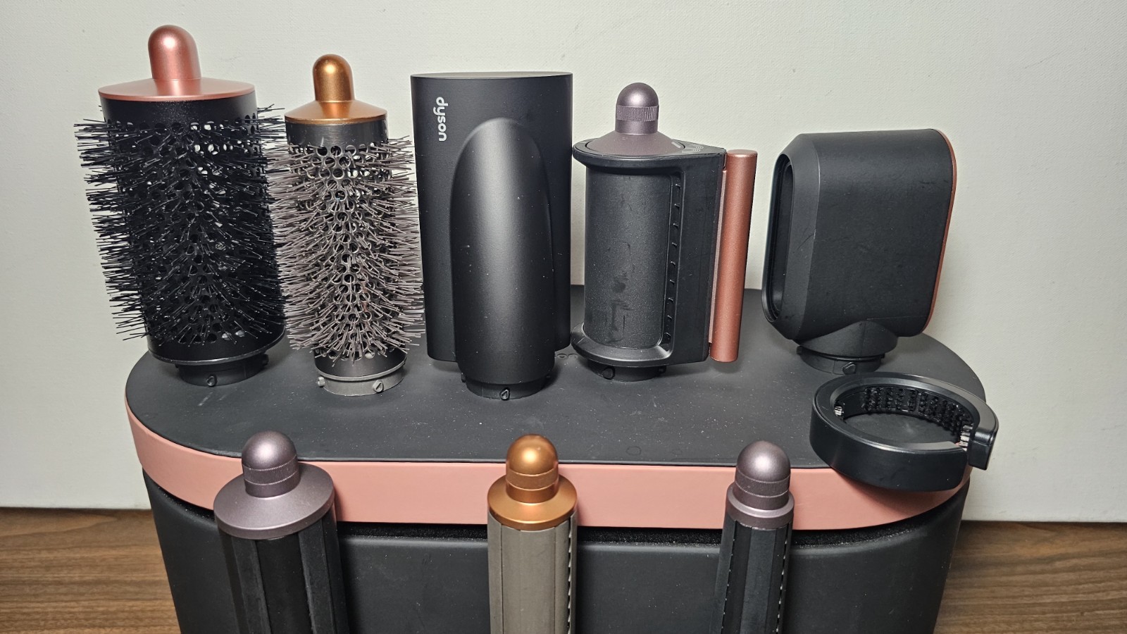 Dyson Airwrap HS05 Multi Styler Long Barrel w/Attachment & Storage Nickel/Copper