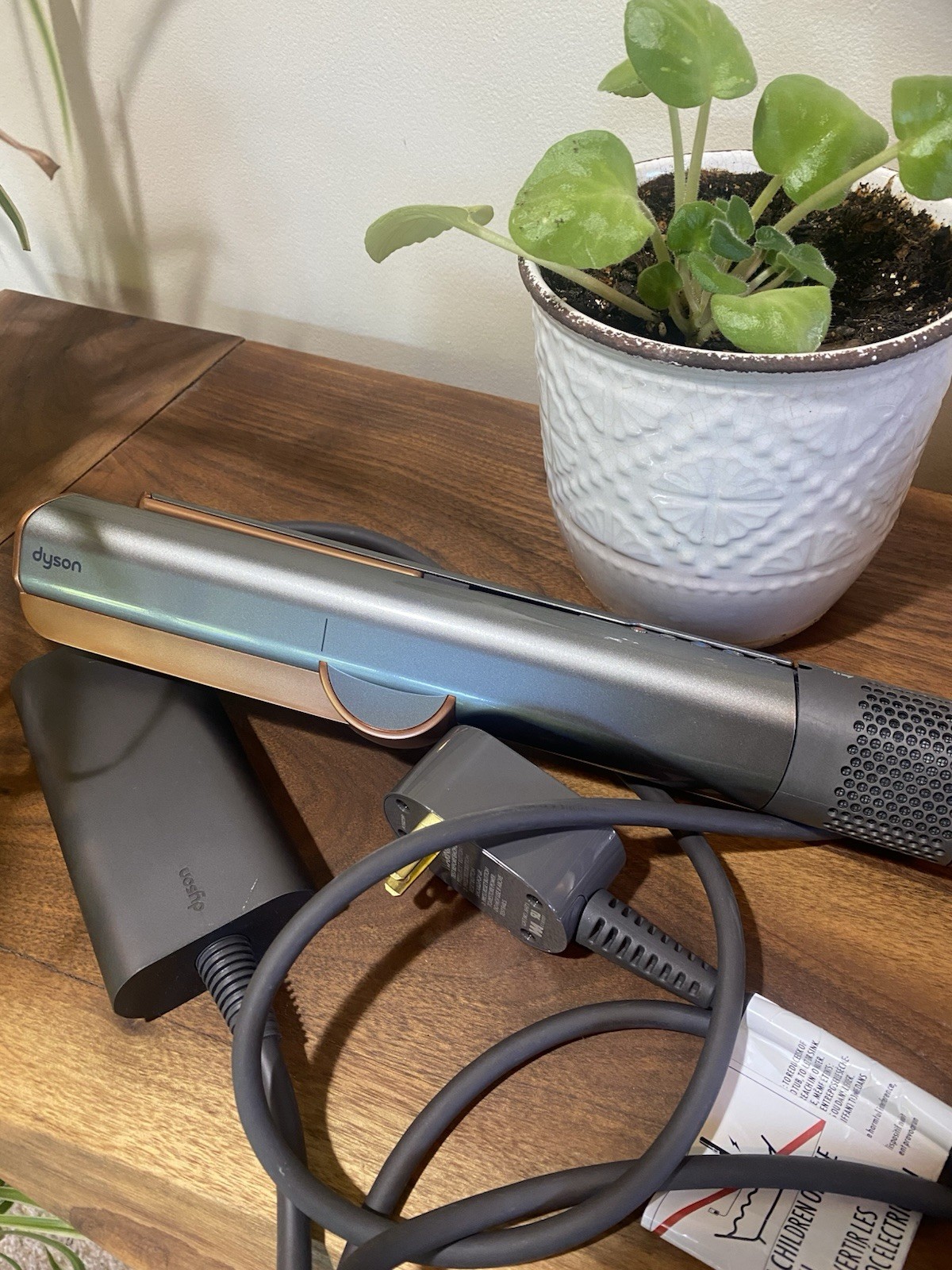 Dyson Airstrait Straightener – Nickel/Copper