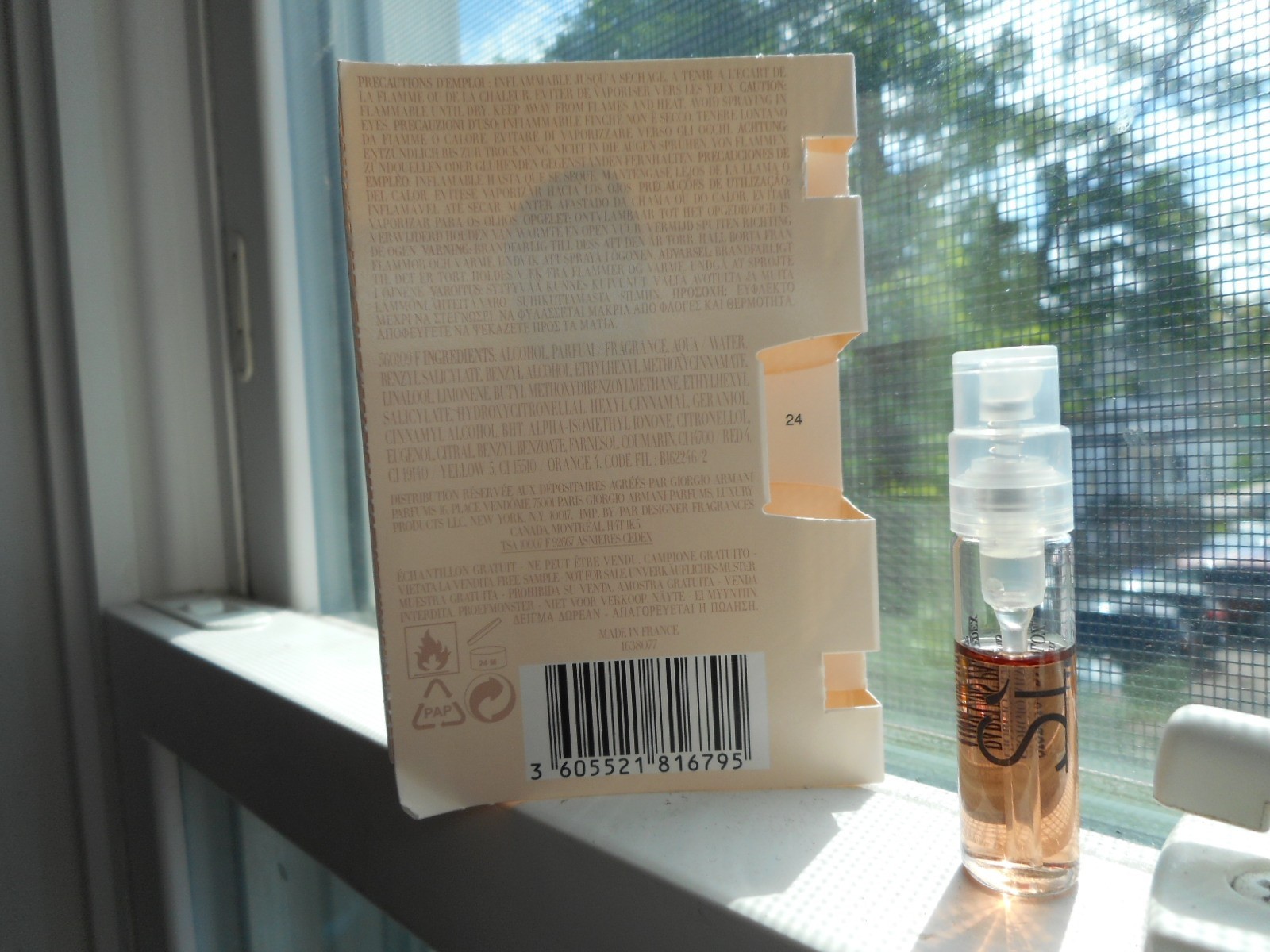 GIORGIO ARMANI EAU DE PARFUM 1.5 ML 0.05 FL OZ VAPORISATEUR NATURAL SPRAY NEW