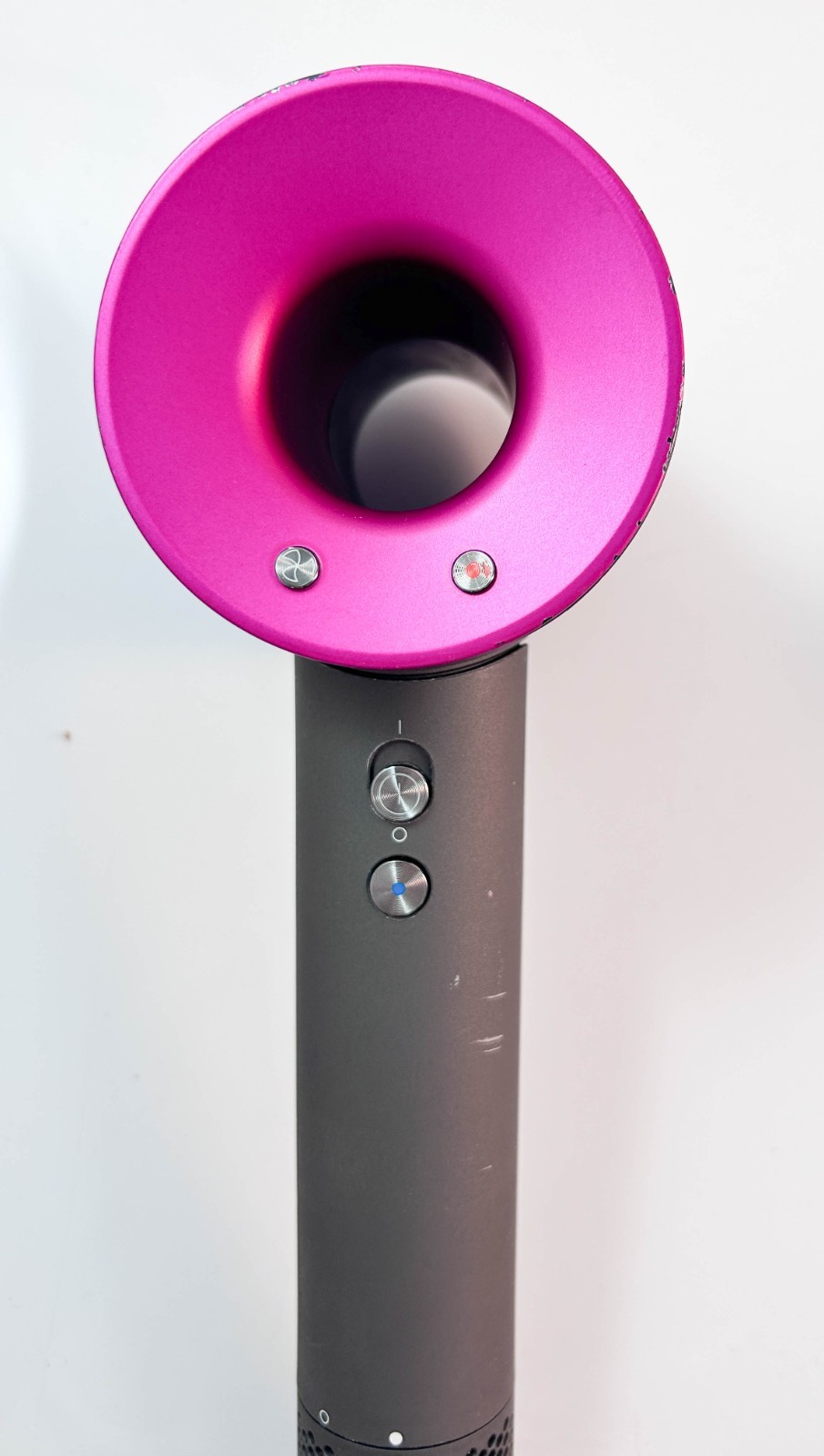Dyson Supersonic Hair Dryer w. 1 Styling Concentrator | SR
