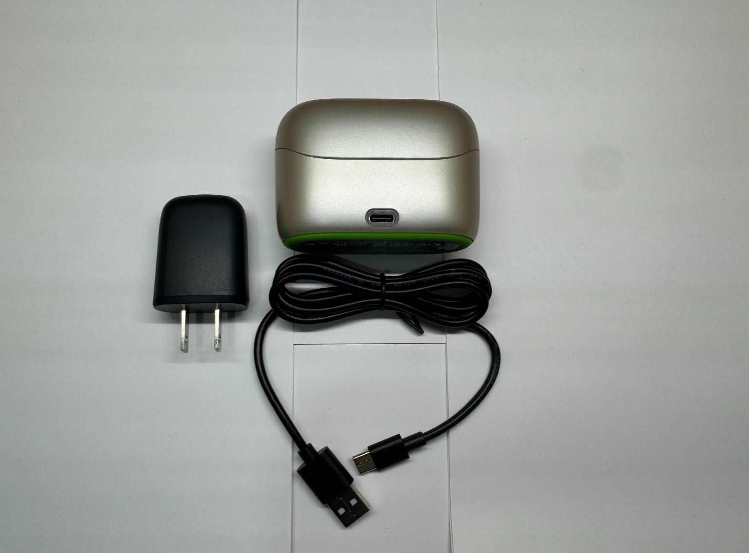 Phonak ChargerGo RIC SPHERE Infinio. With Power Cord & Wall Adaptor.