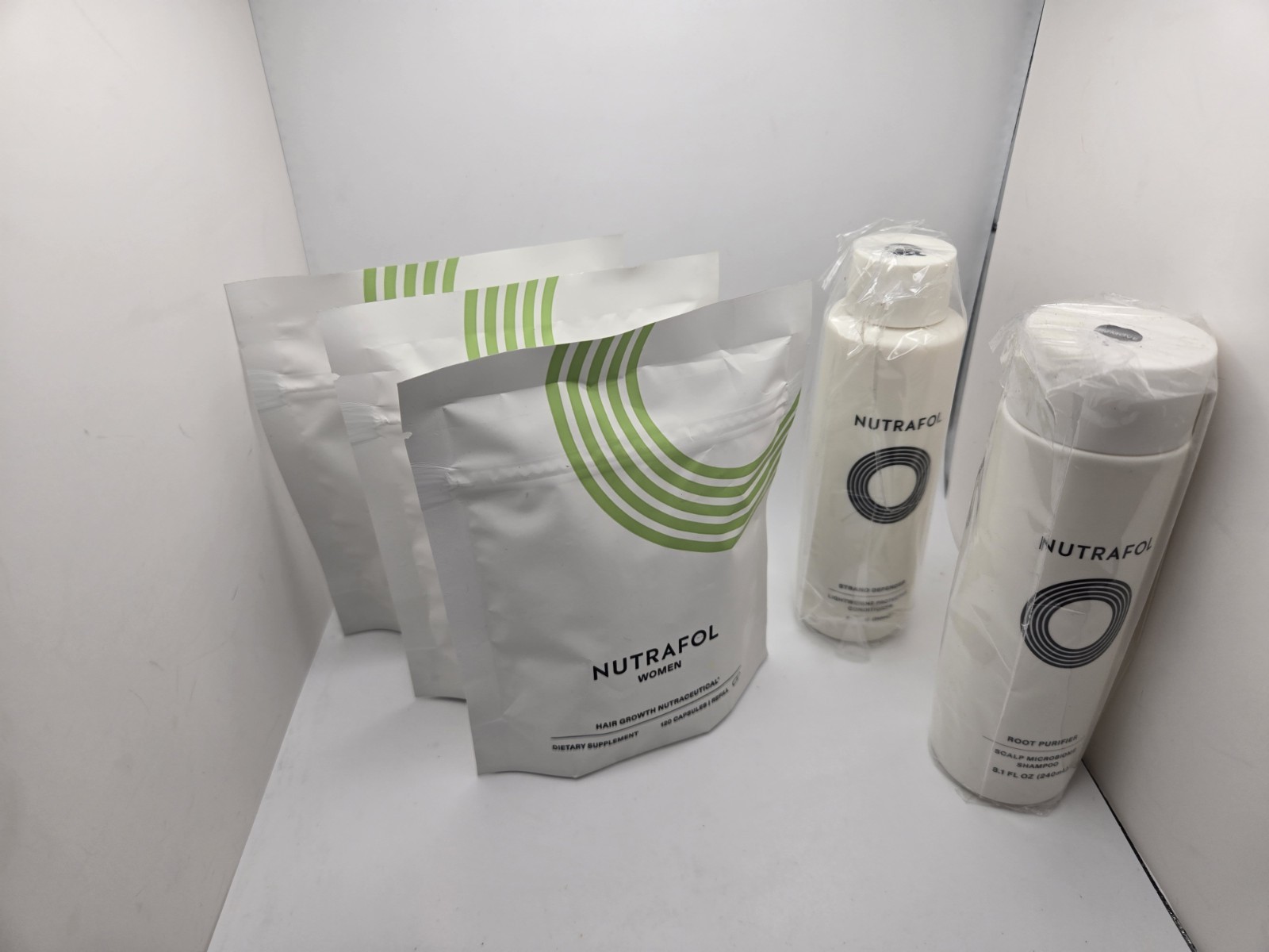 Nutrafol Women Hair Growth Capsule Refill X 3 With Shampoo & Conditioner 12/27