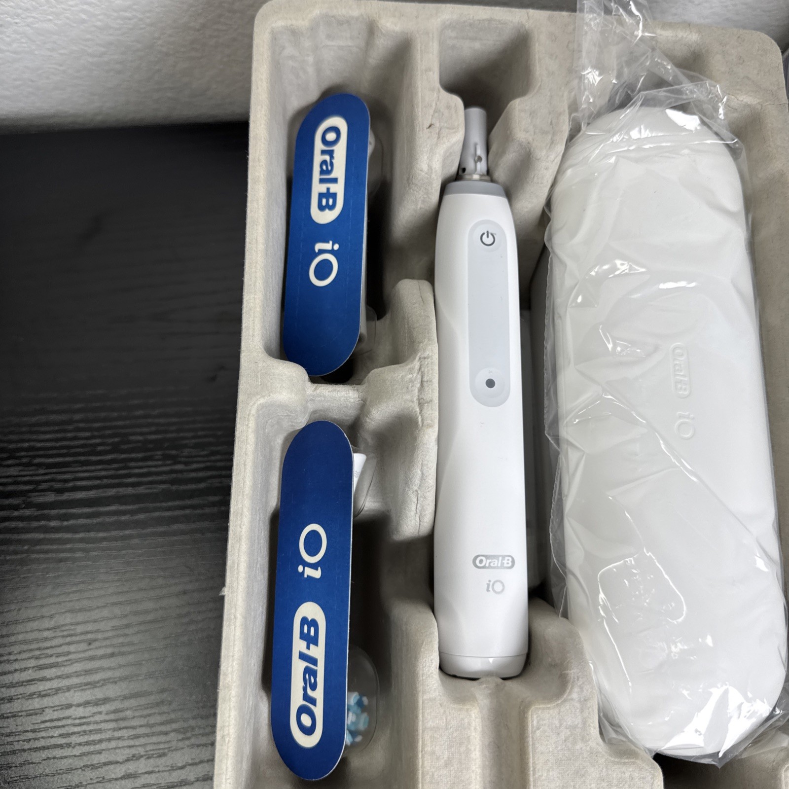 Oral-B iO Series 3 Limited Electric Toothbrush with (2) Brush Heads White