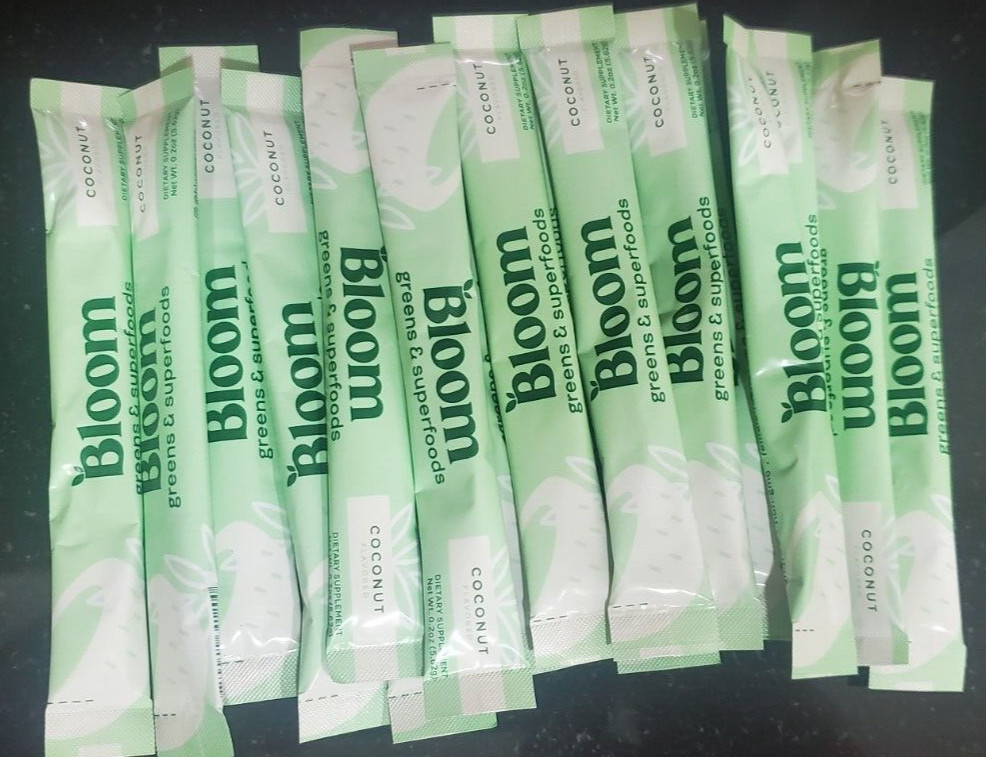 Bloom Nutrition Greens and Superfoods Powder Coconut 18pk To Go Exp 12/25